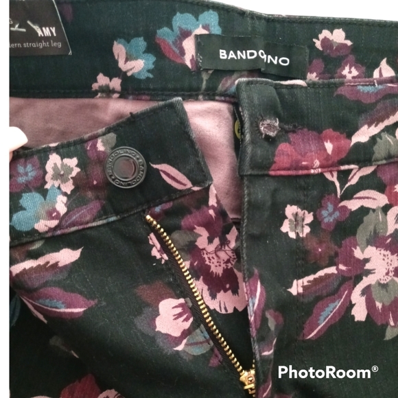 Bandolino Amy Black Floral Print Modern Straight Leg Stretch Jeans. Size 8 - Picture 12 of 15